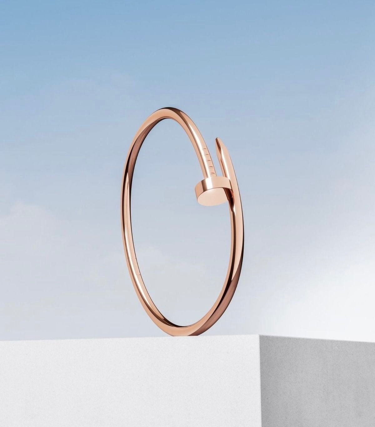 Nail bracelet rose gold